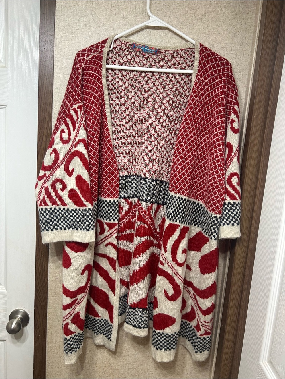 Women’s Open-Front Patterned Cardigan Sweater in Red and Cream